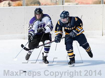 Thumbnail 3 in Holt vs. Fort Zumwalt West (St. Louis Winter Classic) photogallery.