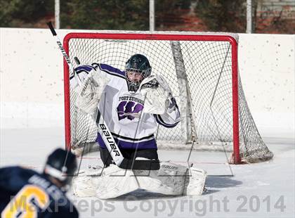 Thumbnail 2 in Holt vs. Fort Zumwalt West (St. Louis Winter Classic) photogallery.
