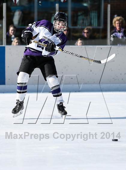Thumbnail 3 in Holt vs. Fort Zumwalt West (St. Louis Winter Classic) photogallery.