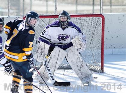 Thumbnail 2 in Holt vs. Fort Zumwalt West (St. Louis Winter Classic) photogallery.