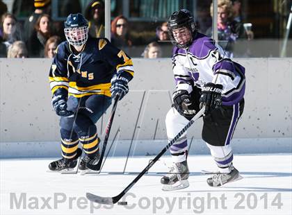 Thumbnail 1 in Holt vs. Fort Zumwalt West (St. Louis Winter Classic) photogallery.