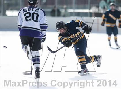 Thumbnail 1 in Holt vs. Fort Zumwalt West (St. Louis Winter Classic) photogallery.