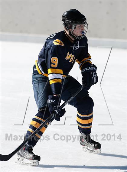 Thumbnail 2 in Holt vs. Fort Zumwalt West (St. Louis Winter Classic) photogallery.