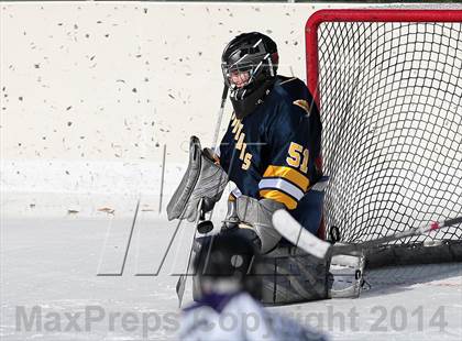 Thumbnail 3 in Holt vs. Fort Zumwalt West (St. Louis Winter Classic) photogallery.