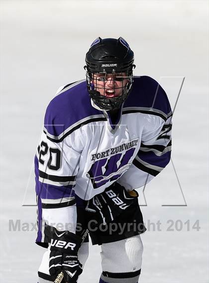 Thumbnail 3 in Holt vs. Fort Zumwalt West (St. Louis Winter Classic) photogallery.