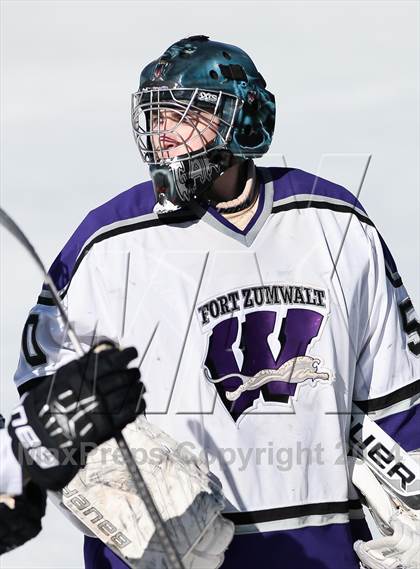 Thumbnail 1 in Holt vs. Fort Zumwalt West (St. Louis Winter Classic) photogallery.
