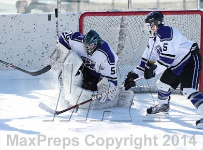 Thumbnail 1 in Holt vs. Fort Zumwalt West (St. Louis Winter Classic) photogallery.