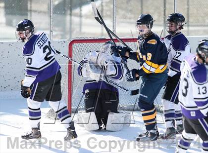Thumbnail 1 in Holt vs. Fort Zumwalt West (St. Louis Winter Classic) photogallery.