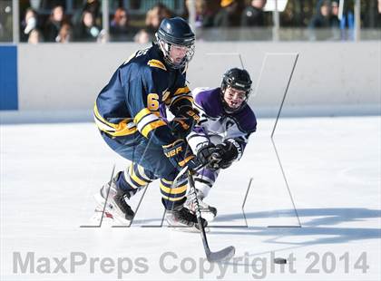 Thumbnail 3 in Holt vs. Fort Zumwalt West (St. Louis Winter Classic) photogallery.