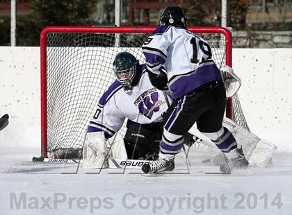 Thumbnail 2 in Holt vs. Fort Zumwalt West (St. Louis Winter Classic) photogallery.
