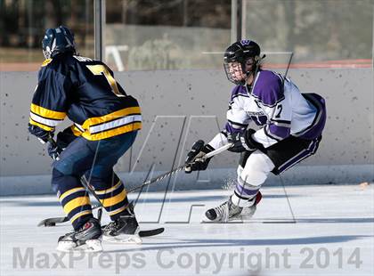 Thumbnail 2 in Holt vs. Fort Zumwalt West (St. Louis Winter Classic) photogallery.