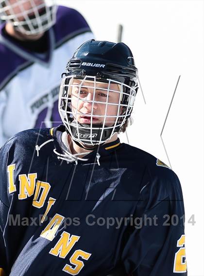 Thumbnail 2 in Holt vs. Fort Zumwalt West (St. Louis Winter Classic) photogallery.