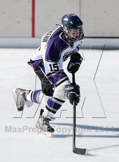 Thumbnail 1 in Holt vs. Fort Zumwalt West (St. Louis Winter Classic) photogallery.
