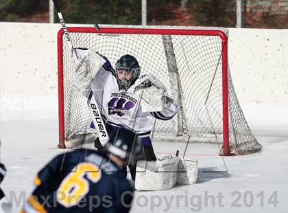 Thumbnail 1 in Holt vs. Fort Zumwalt West (St. Louis Winter Classic) photogallery.