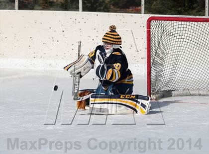Thumbnail 1 in Holt vs. Fort Zumwalt West (St. Louis Winter Classic) photogallery.