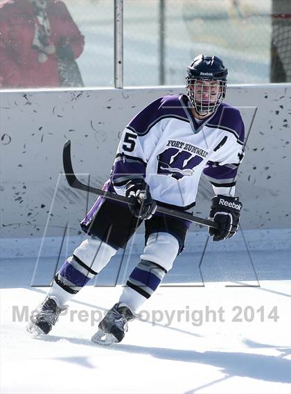 Thumbnail 3 in Holt vs. Fort Zumwalt West (St. Louis Winter Classic) photogallery.
