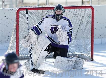 Thumbnail 2 in Holt vs. Fort Zumwalt West (St. Louis Winter Classic) photogallery.
