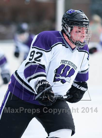 Thumbnail 2 in Holt vs. Fort Zumwalt West (St. Louis Winter Classic) photogallery.