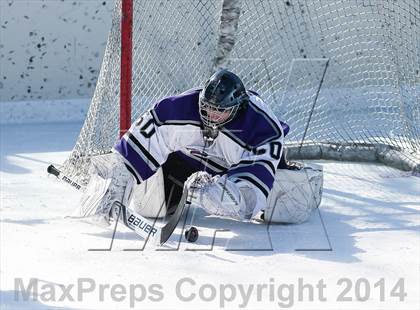 Thumbnail 3 in Holt vs. Fort Zumwalt West (St. Louis Winter Classic) photogallery.