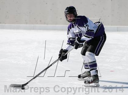 Thumbnail 3 in Holt vs. Fort Zumwalt West (St. Louis Winter Classic) photogallery.