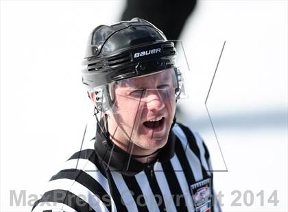Thumbnail 2 in Holt vs. Fort Zumwalt West (St. Louis Winter Classic) photogallery.