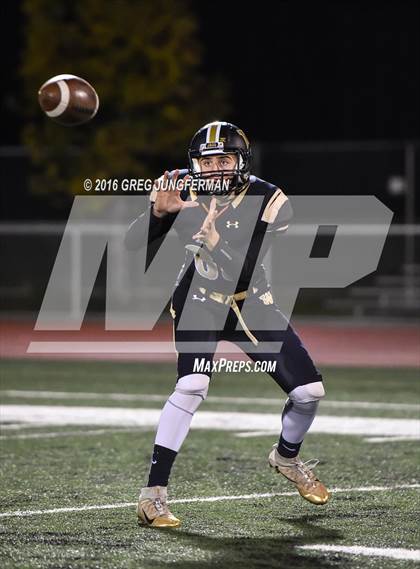 Thumbnail 3 in Granada @ Windsor (CIF NCS D2 Semifinal Playoff) photogallery.