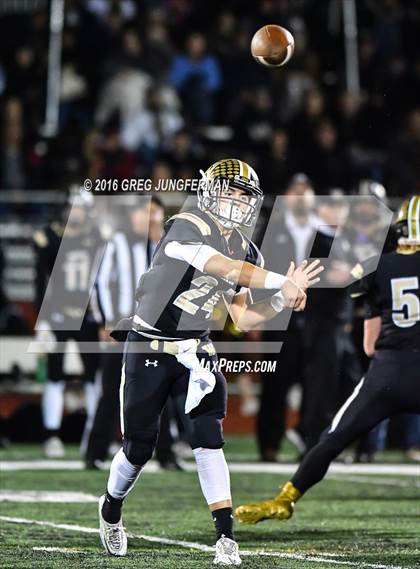 Thumbnail 2 in Granada @ Windsor (CIF NCS D2 Semifinal Playoff) photogallery.