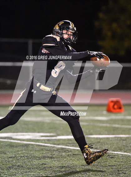 Thumbnail 2 in Granada @ Windsor (CIF NCS D2 Semifinal Playoff) photogallery.