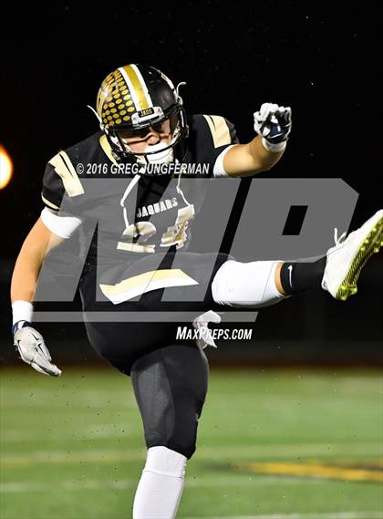 Thumbnail 2 in Granada @ Windsor (CIF NCS D2 Semifinal Playoff) photogallery.