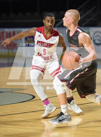 Thumbnail 2 in Prairie vs. Kennedy Catholic photogallery.