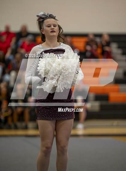 Thumbnail 1 in Warren County (VHSL Class 3B Regional Final) photogallery.