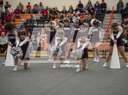 Thumbnail 3 in Warren County (VHSL Class 3B Regional Final) photogallery.