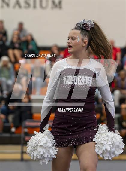 Thumbnail 3 in Warren County (VHSL Class 3B Regional Final) photogallery.