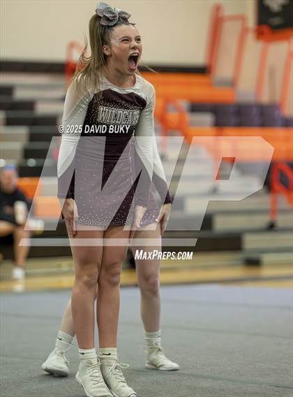 Thumbnail 3 in Warren County (VHSL Class 3B Regional Final) photogallery.