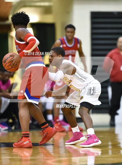 Thumbnail 3 in Orr vs. Curie (IHSA CPS Semifinal) photogallery.