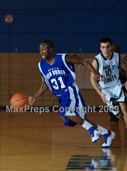 Thumbnail 2 in Holy Trinity vs Van Buren (Queens Jam Christmas Classic) photogallery.