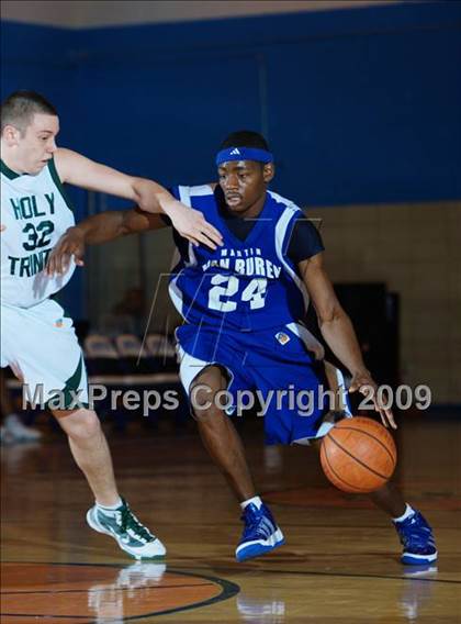 Thumbnail 2 in Holy Trinity vs Van Buren (Queens Jam Christmas Classic) photogallery.