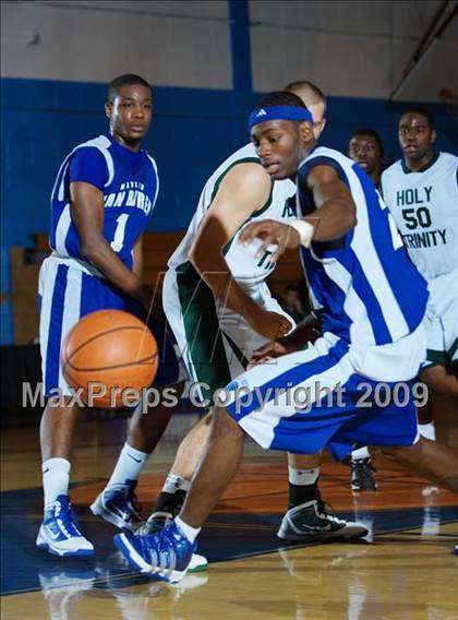 Thumbnail 3 in Holy Trinity vs Van Buren (Queens Jam Christmas Classic) photogallery.