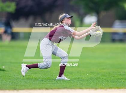 Thumbnail 3 in Packer Collegiate Institute vs Spence (AAIS Quarterfinals) photogallery.