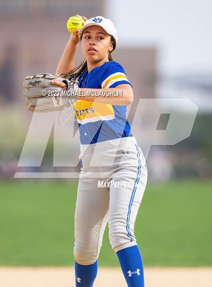 Thumbnail 2 in Packer Collegiate Institute vs Spence (AAIS Quarterfinals) photogallery.