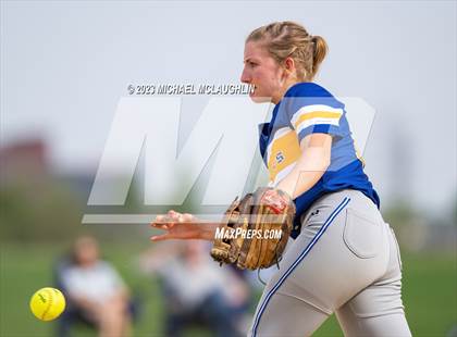 Thumbnail 3 in Packer Collegiate Institute vs Spence (AAIS Quarterfinals) photogallery.