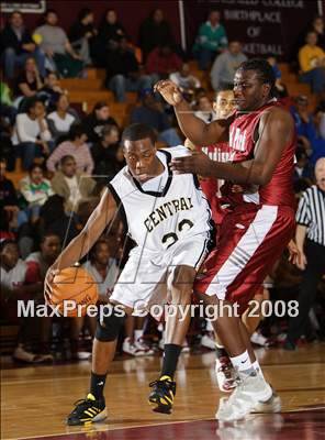 Thumbnail 1 in Central vs Madison Park (Spalding Hoophall Classic) photogallery.