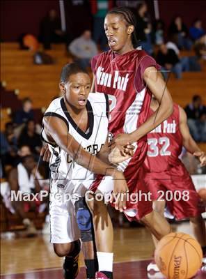 Thumbnail 1 in Central vs Madison Park (Spalding Hoophall Classic) photogallery.