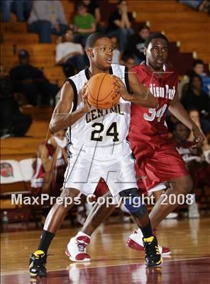 Thumbnail 2 in Central vs Madison Park (Spalding Hoophall Classic) photogallery.