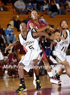 Thumbnail 3 in Central vs Madison Park (Spalding Hoophall Classic) photogallery.