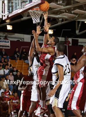 Thumbnail 2 in Central vs Madison Park (Spalding Hoophall Classic) photogallery.