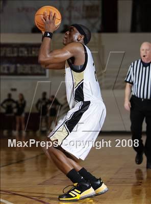 Thumbnail 1 in Central vs Madison Park (Spalding Hoophall Classic) photogallery.