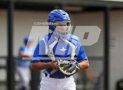 Thumbnail 3 in Hillcrest vs. Seagoville (UIL 5A Bi-District Playoff) photogallery.