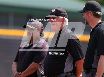 Thumbnail 2 in Hillcrest vs. Seagoville (UIL 5A Bi-District Playoff) photogallery.