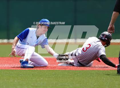 Thumbnail 2 in Hillcrest vs. Seagoville (UIL 5A Bi-District Playoff) photogallery.
